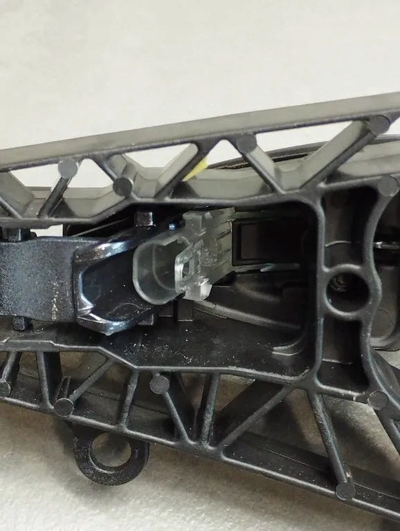 BMW X1 F48 HANDLE RIGHT REAR B39