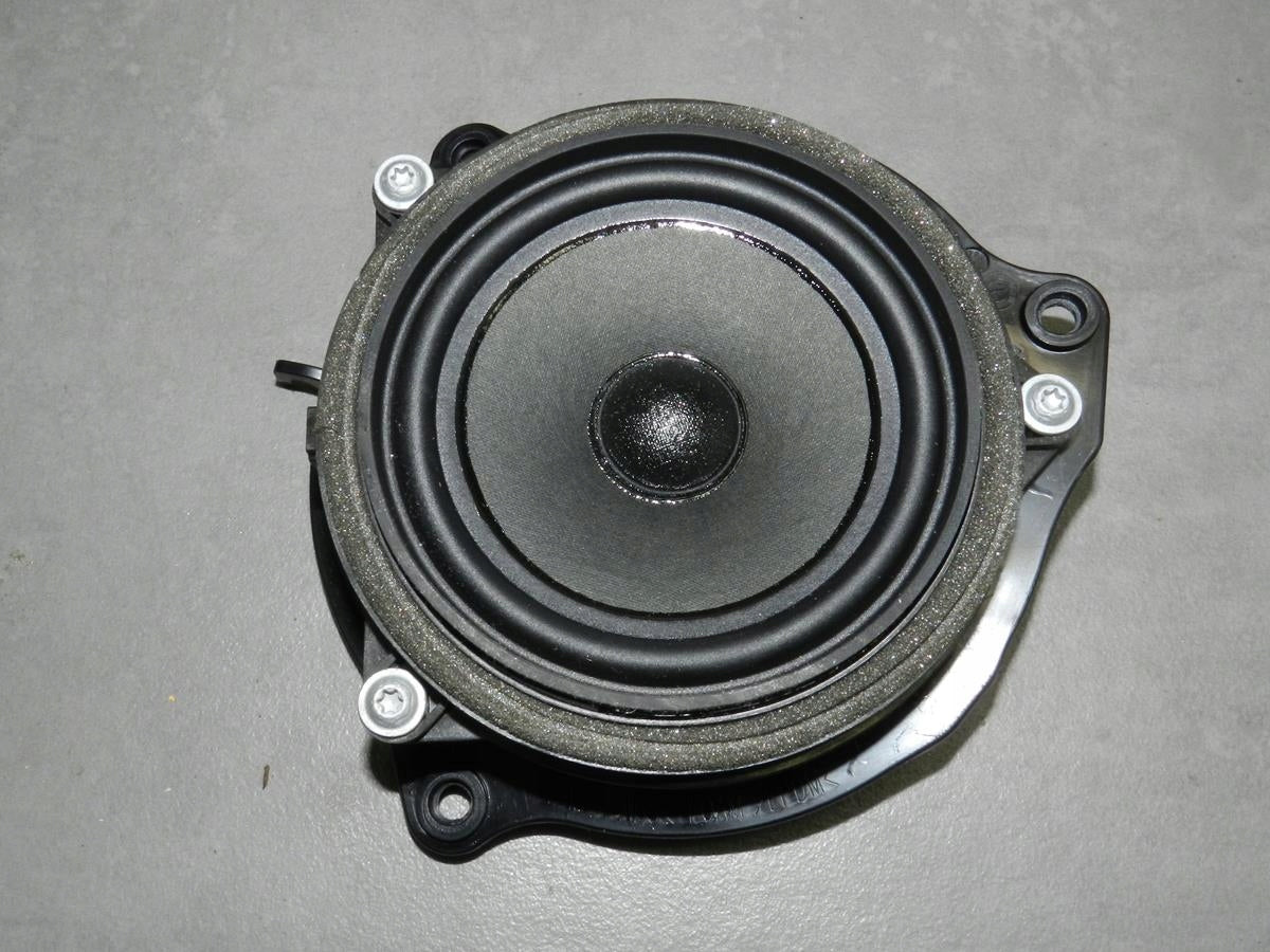 BMW X1 F48 SPEAKER 9281896