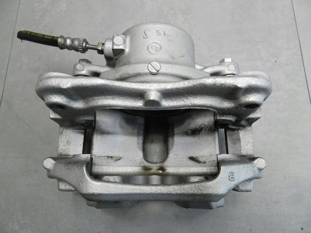 BMW X3 G01 CLAMP RIGHT FRONT 53390A