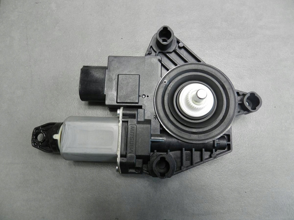 BMW X3 M F97 WINDSCREEN MOTOR LEFT REAR 7457251