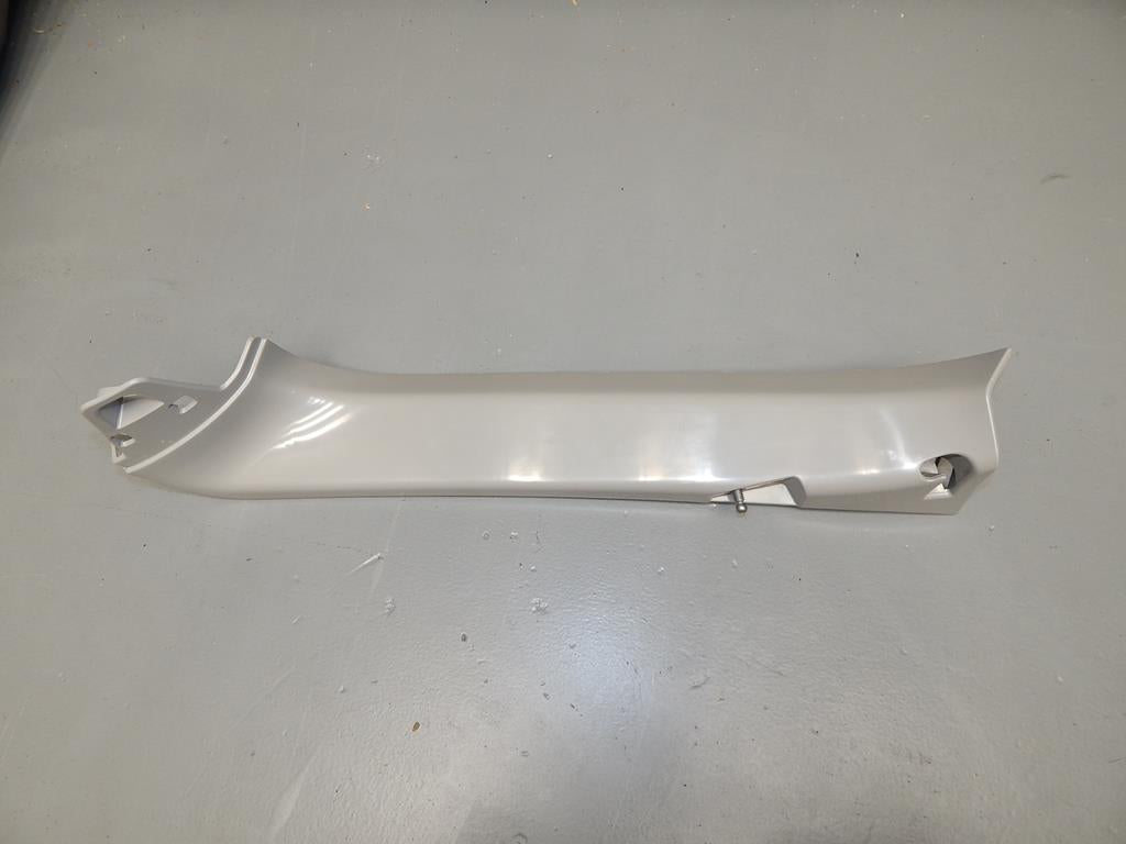 BMW X4 F26 FLAP COVER POST