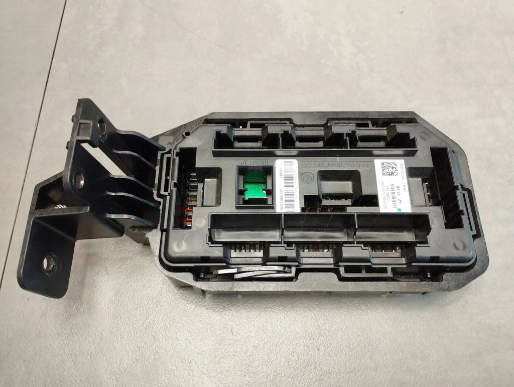 BMW X5 F15 FUSE BOX 9265835