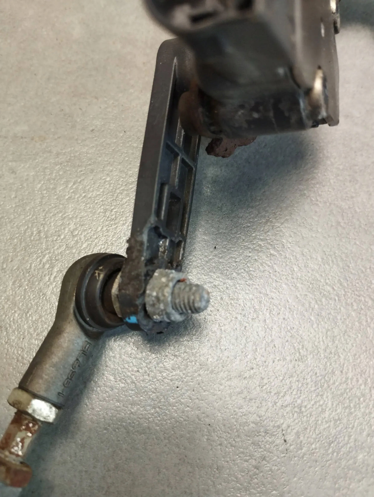 BMW X5 F15 LIGHT LEVELING SENSOR 6853747