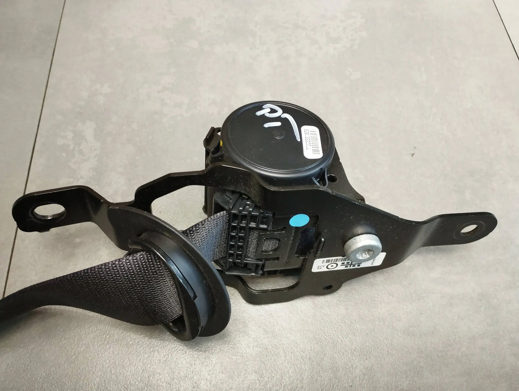 BMW X5 F15 SEAT BELT RIGHT REAR 7318370