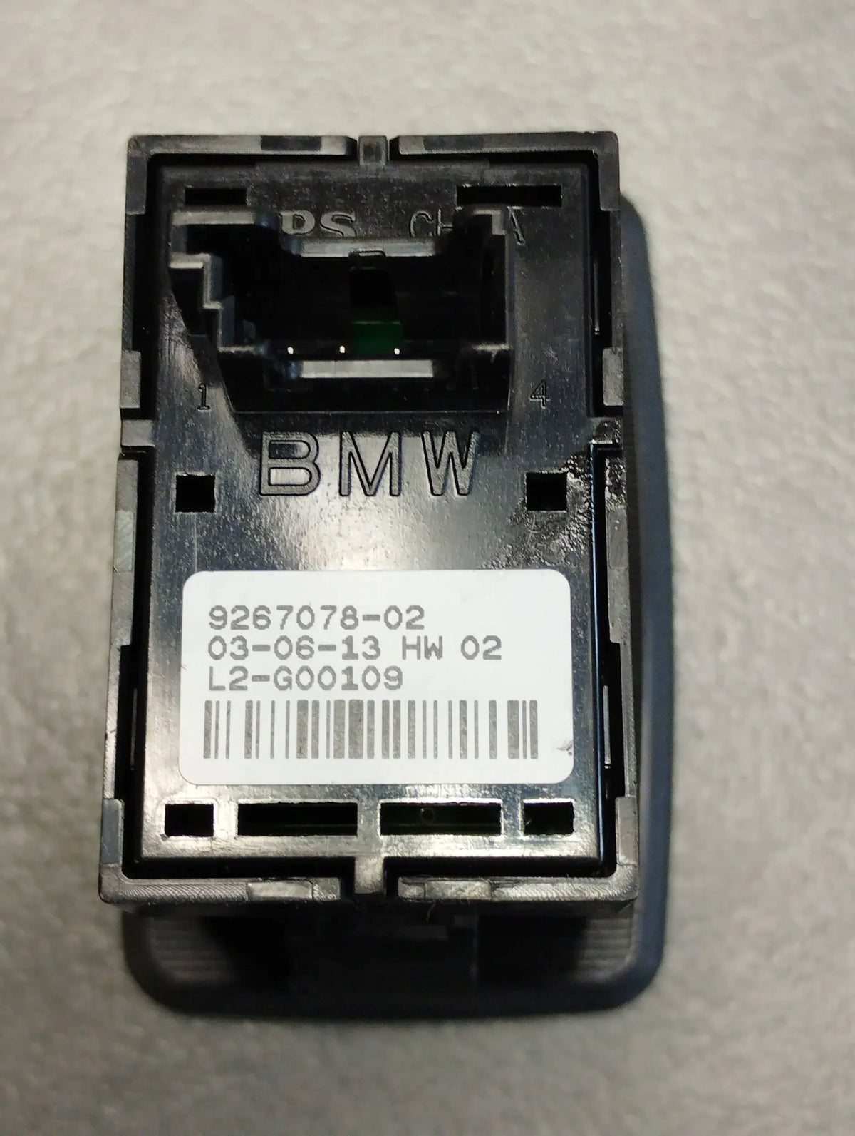 BMW X5 F15 WINDOW SWITCH LEFT REAR 9267078