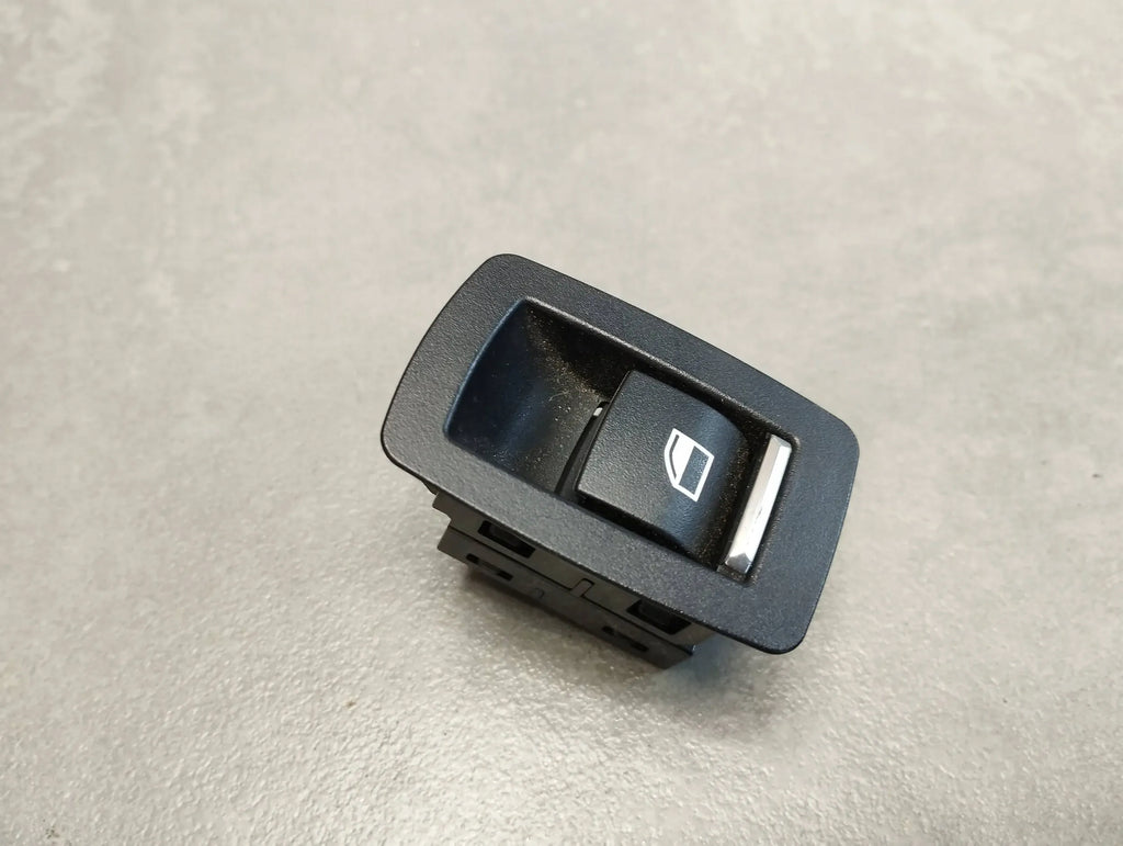 BMW X5 F15 WINDOW SWITCH LEFT REAR 9267078