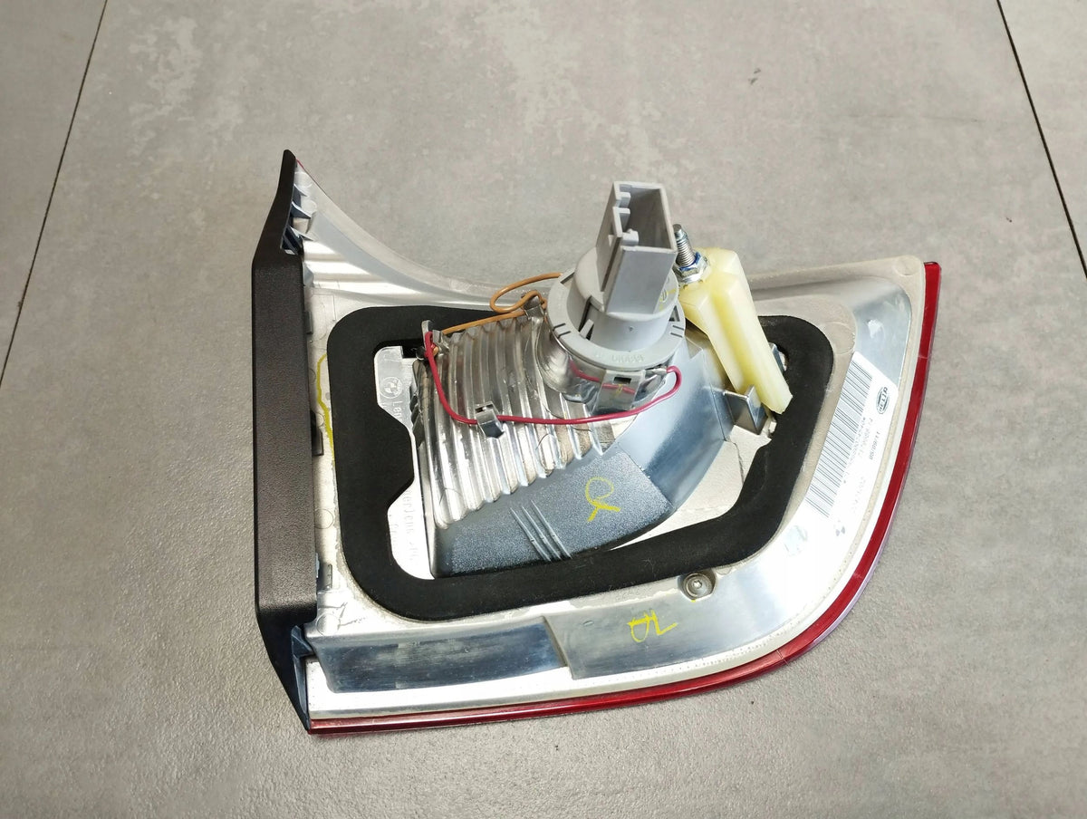 BMW X6 E71 LAMP RIGHT REAR FLAP 7179988