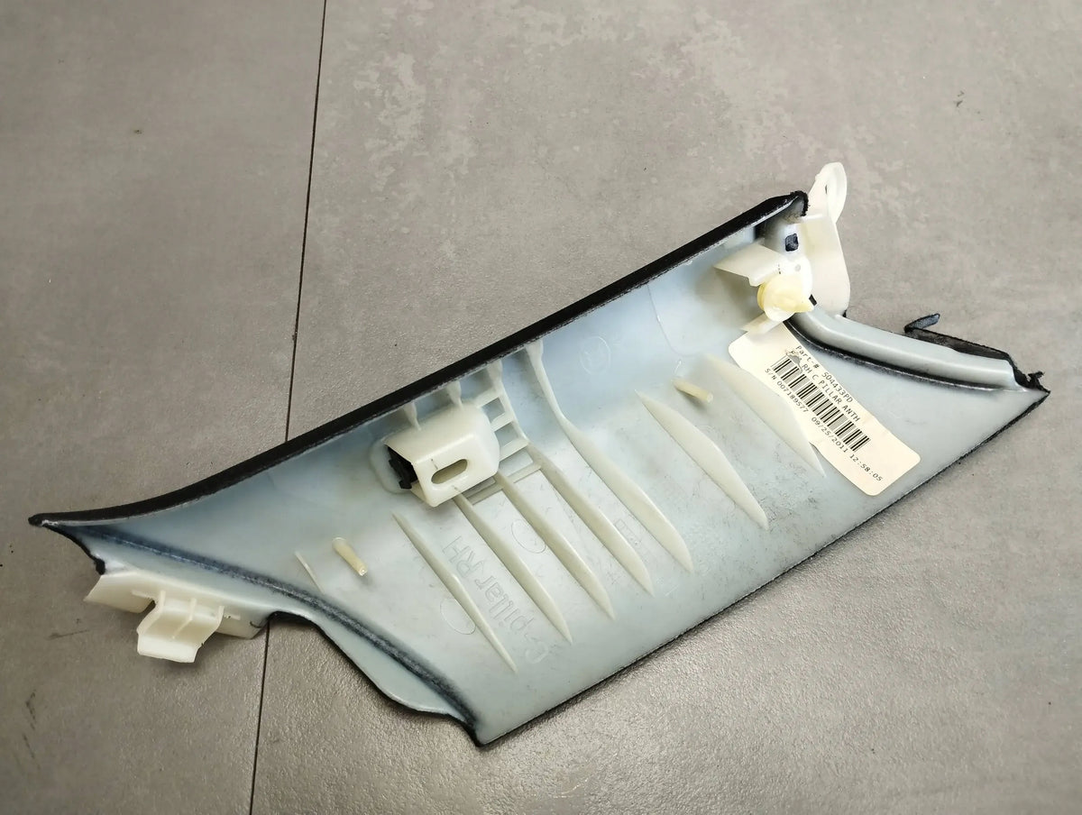 BMW X6 E71 POST COVER RIGHT 6979850