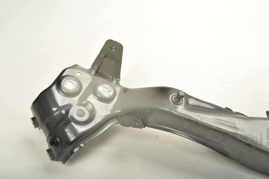 BMW iX I20 MOUNTING FENDER BRACKET RIGHT 8737204
