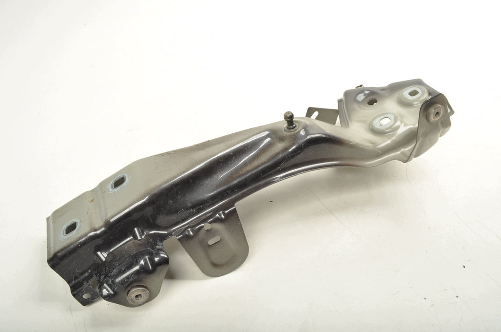 BMW iX I20 MOUNTING FENDER BRACKET RIGHT 8737204