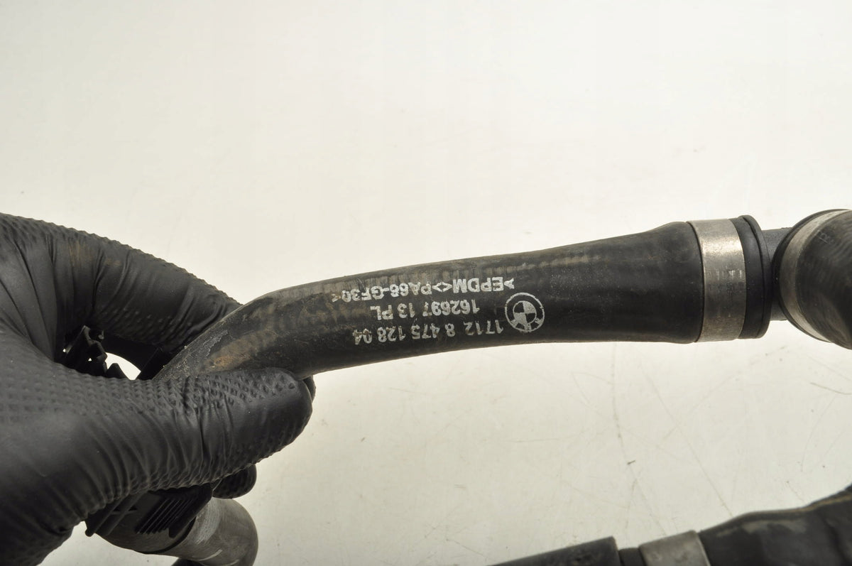BMW iX I20 xDrive 40 PIPE WATER LINE 8475128