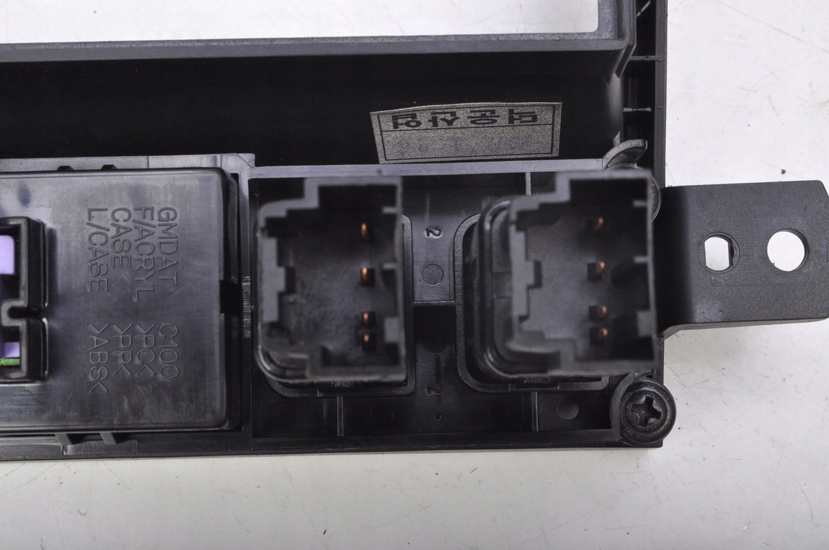 CAPTIVA AND SWITCH PANEL 96628248 FRAME