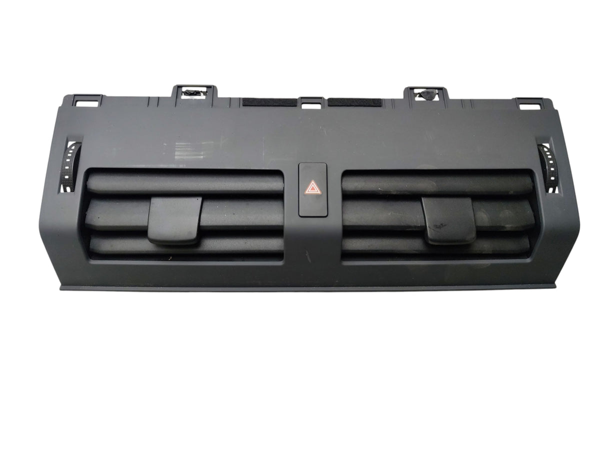 CENTRAL AIR SUPPLY GRILLE LAND ROVER DEFENDER II L663 L8B2-01820-A