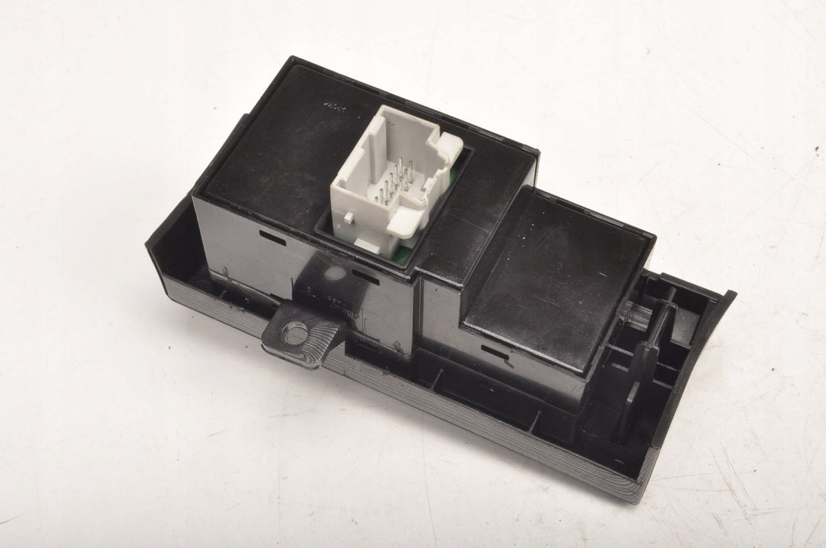 CHEVROLET CAPTIVA AND LIGHT SWITCH