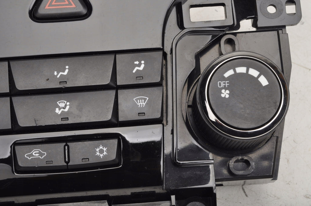 CHEVROLET CRUZE AND PANEL AIR CONDITIONING SWITCH 3870548