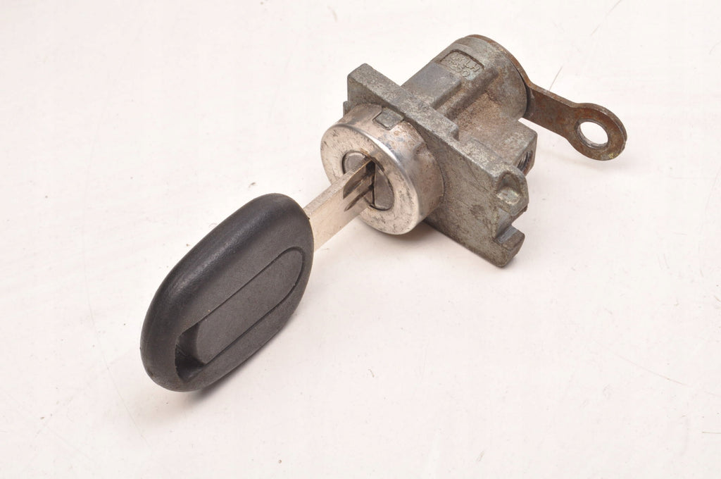 CHEVROLET EPIC II IGNITION KEY INSERT EUROPE INSERT 267T11946