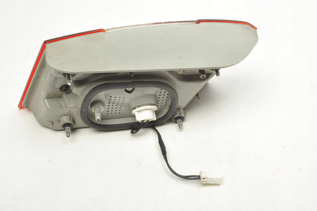 CHEVROLET EPIC II LIFT LAMP RIGHT REAR IN SEDAN FLAP