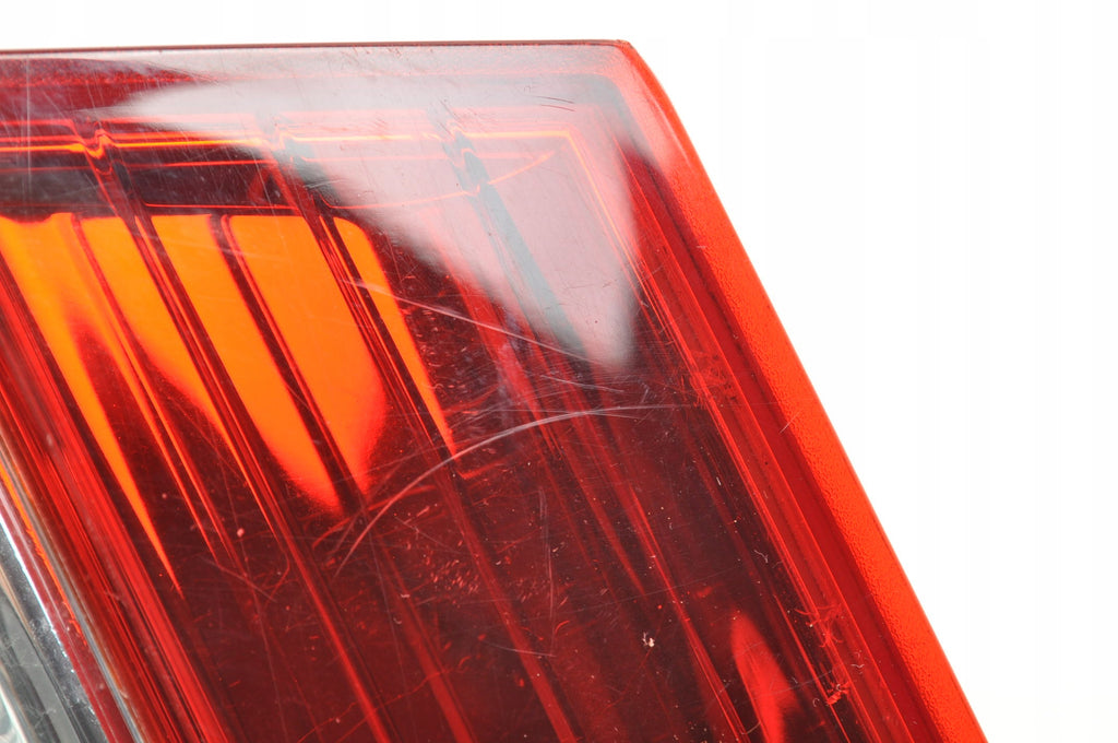 CHEVROLET EPIC II LIFT LAMP RIGHT REAR IN SEDAN FLAP