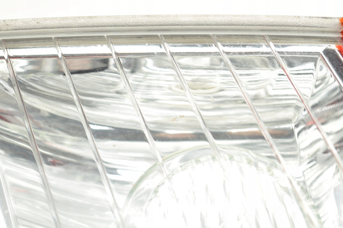 CHEVROLET EPIC II LIFT LAMP RIGHT REAR IN SEDAN FLAP