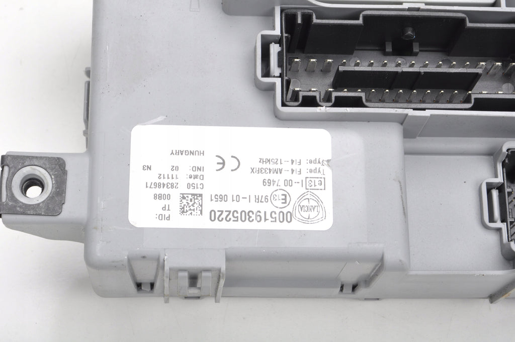 CHRYSLER YPSILON 1.2 8V FUSE BOX 00519305220