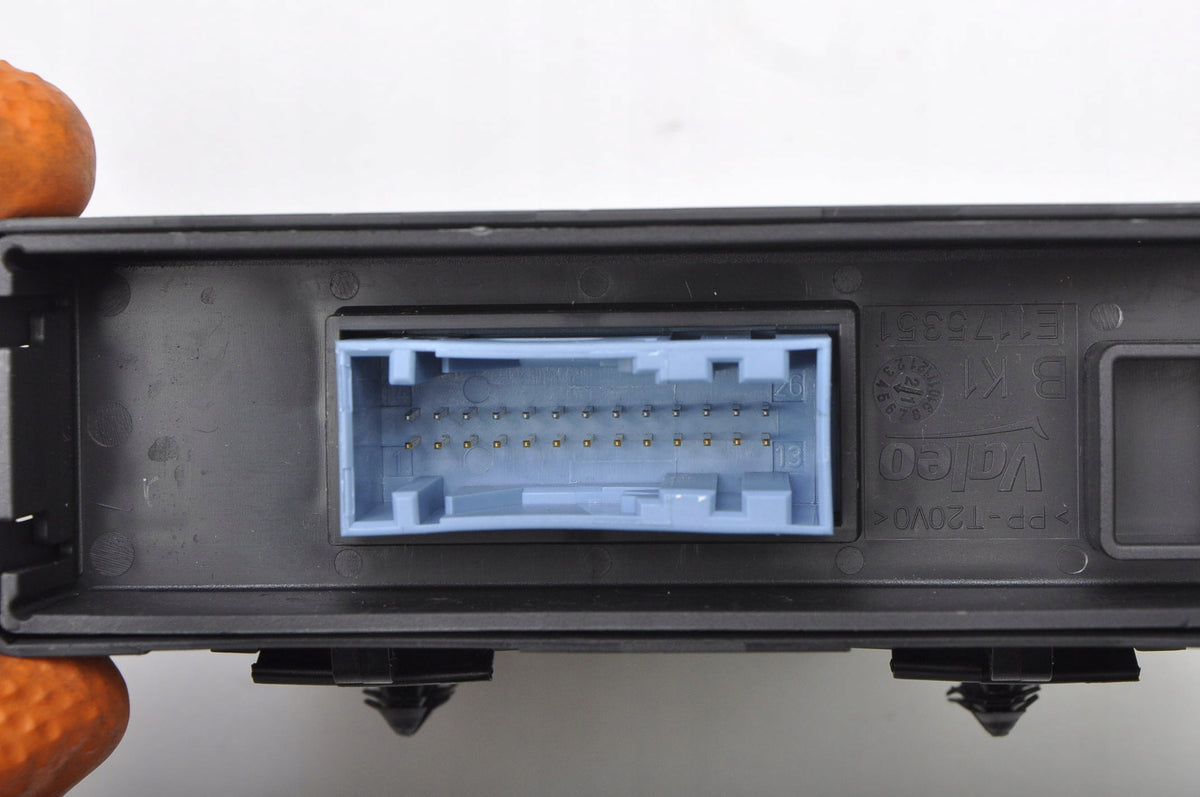 CITROEN C4 III MODULE CONTROLLER LIGHT RELAY 9841539980