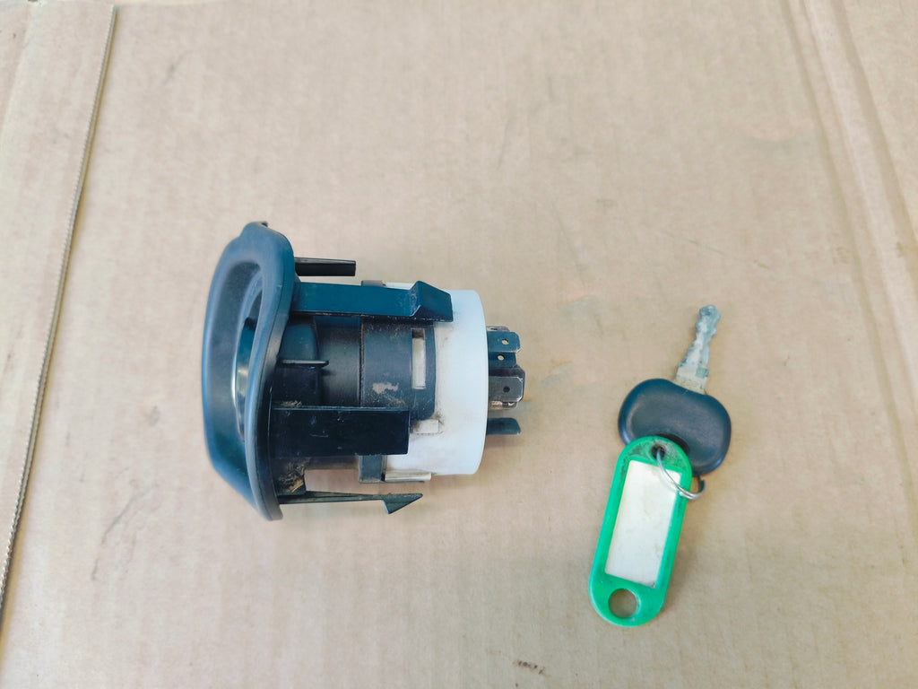 CLAAS AXION 840 C-MATIC A31 2013r IGNITION KEY 7700042420 6005019845