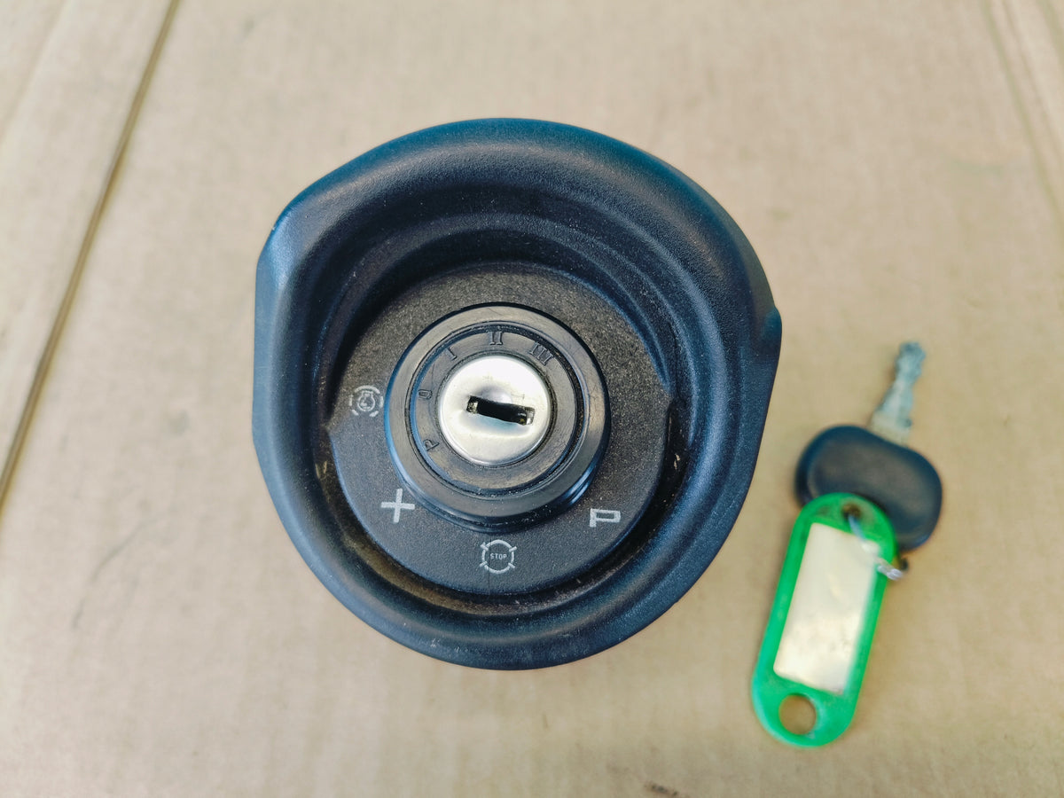 CLAAS AXION 840 C-MATIC A31 2013r IGNITION KEY 7700042420 6005019845