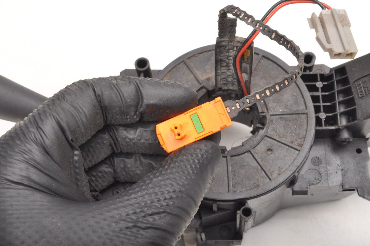 COMBINED SWITCH TAPE HIT OPEL VIVARO A 8200070265