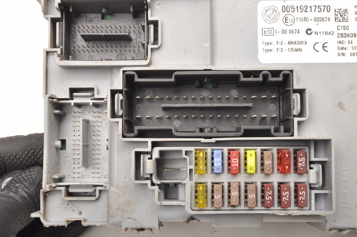 COMBO FUSE BOX D FIAT DOBLO II 00519217570