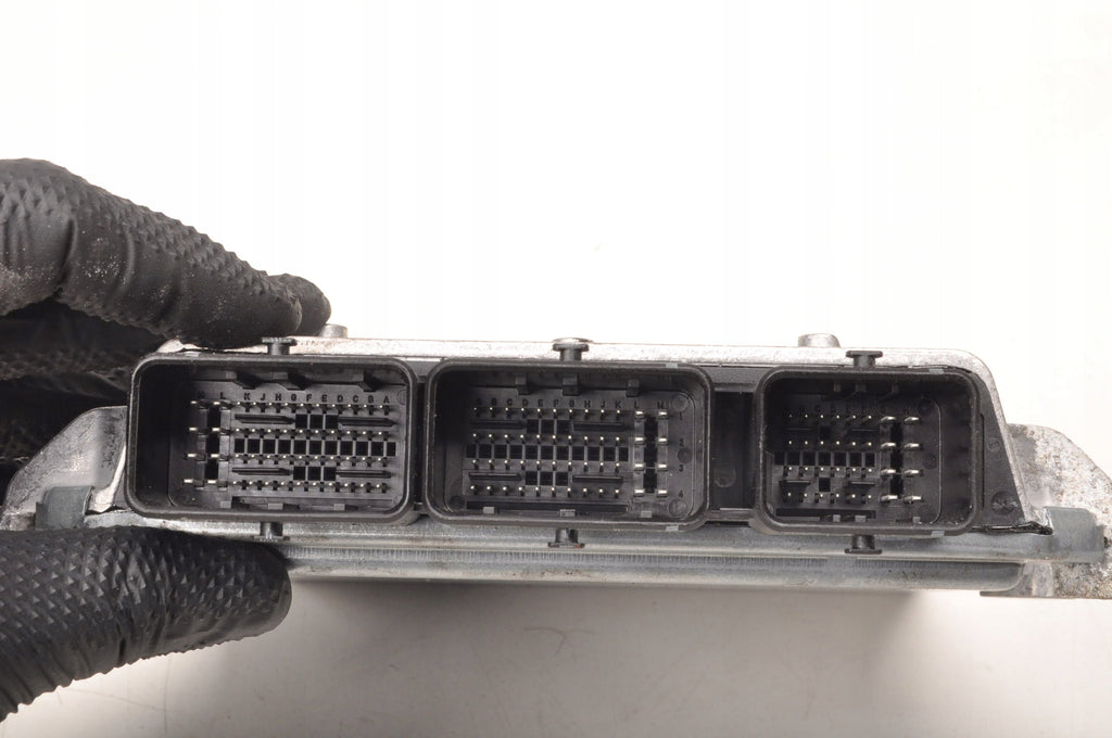 COMPUTER ENGINE CONTROLLER VOLVO C30 S40 II C70 V50 2.0 D 136KM 31211071AA