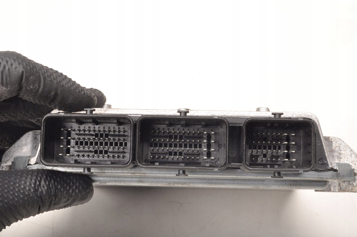 COMPUTER ENGINE CONTROLLER VOLVO C30 S40 II C70 V50 2.0 D 136KM 31211071AA
