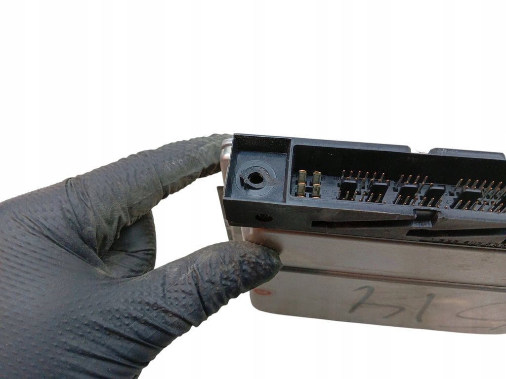 COMPUTER ENGINE CONTROLLER VOLVO S80 AND 2.4D D5 163KM 08677708