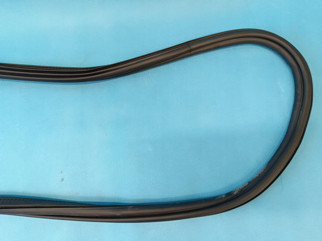 CUPRA FORMENTOR 1.5 TSI 110KW 2023 R DOOR SEAL RIGHT REAR 5FF867367