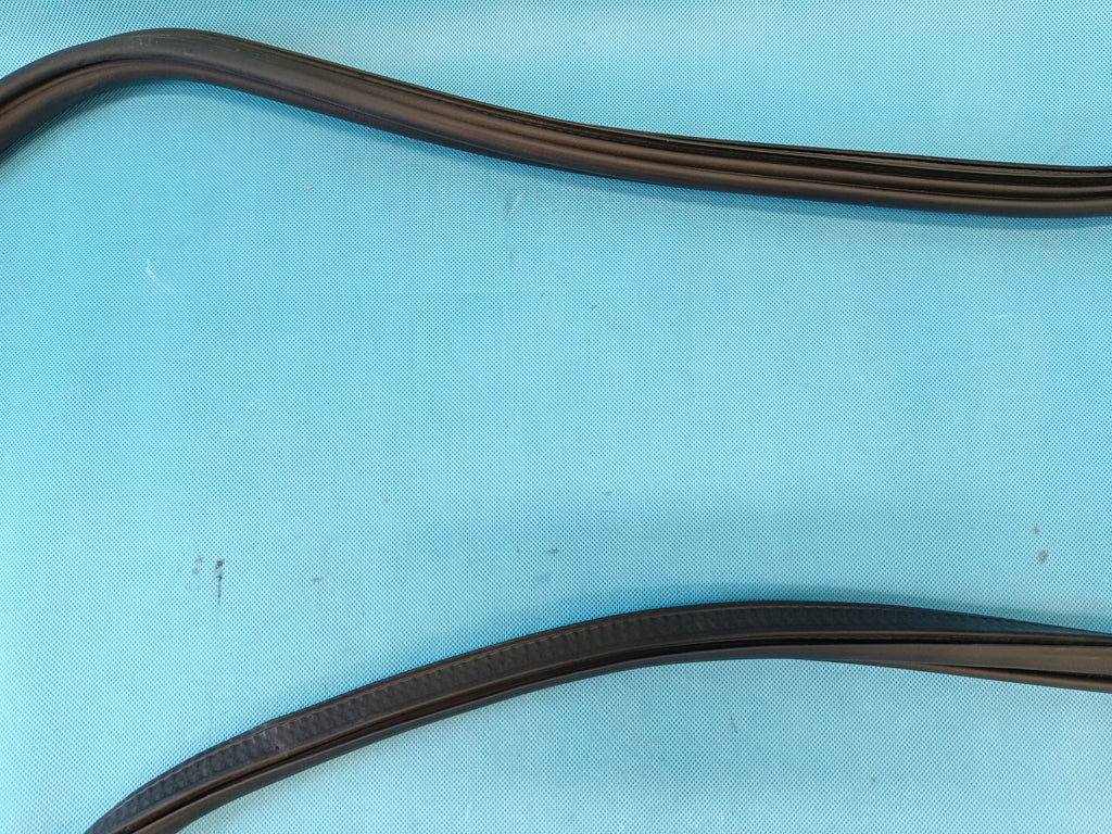 CUPRA FORMENTOR 1.5 TSI 110KW 2023 R DOOR SEAL RIGHT REAR 5FF867367