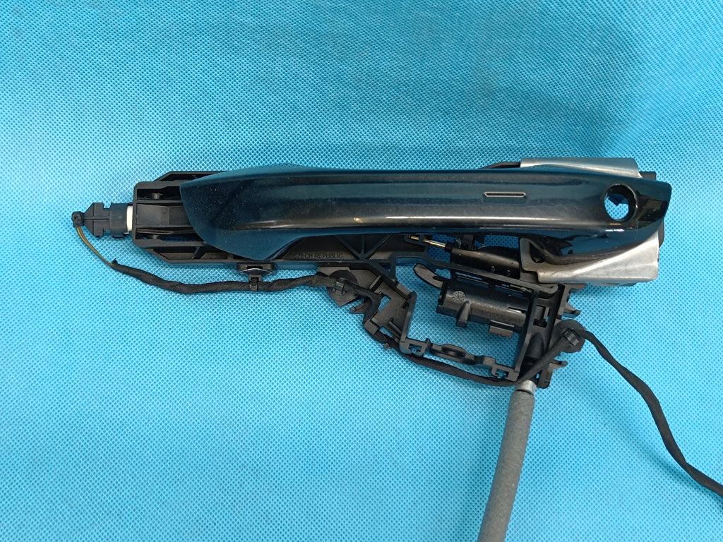 CUPRA FORMENTOR 1.5 TSI 110KW 2023R DOOR HANDLE KESSY DOOR LEFT FRONT 5FB837205