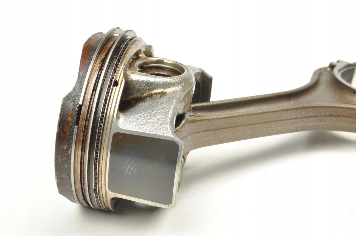 CUPRA FORMENTOR 1.5 TSI 150KM PETROL PISTON WITH CONNECTING ROD 04EAM 05EAQ