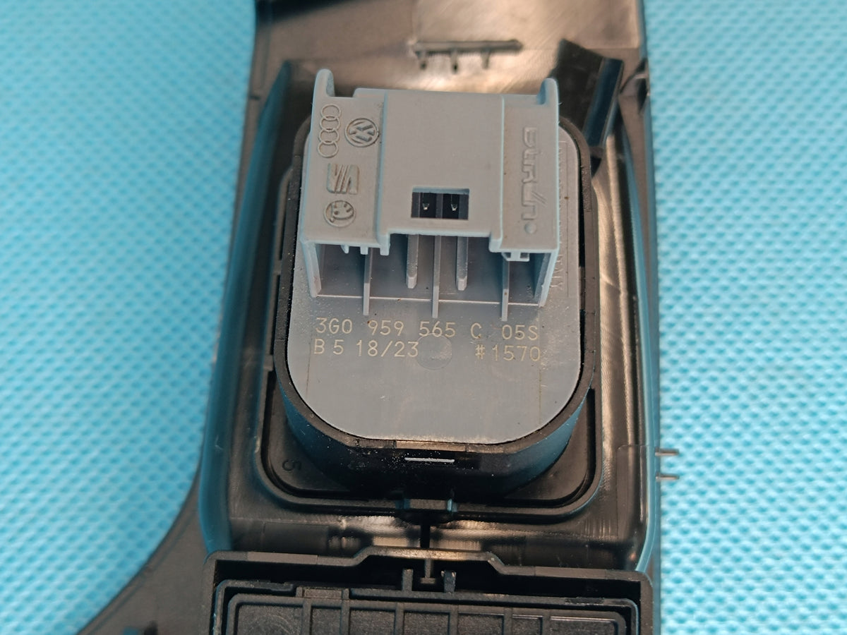 CUPRA FORMENTOR 1.5 TSI 23R MIRROR GLASS SWITCH 5G0959857E 3G0959565C