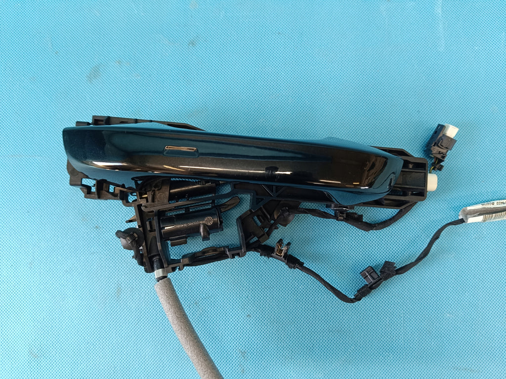 CUPRA FORMENTOR 1.5TSI 110KW 2023R DOOR HANDLE RIGHT FRONT KESSY 5FB837206