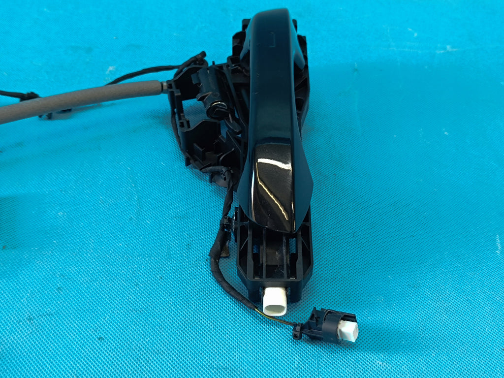 CUPRA FORMENTOR 1.5TSI 110KW 2023R DOOR HANDLE RIGHT FRONT KESSY 5FB837206