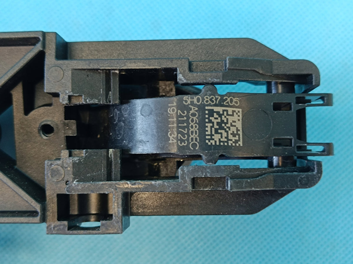 CUPRA FORMENTOR 1.5TSI 2023R DOOR HANDLE DOOR GUIDE LY9T LEFT REAR 5H0837205