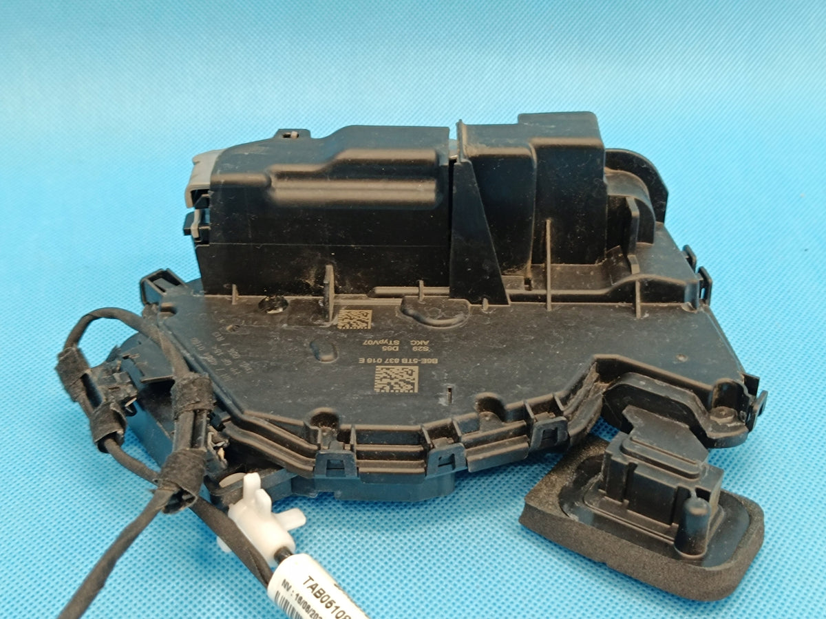 CUPRA FORMENTOR 2.0 TDI 110KW 2024 R DOOR LOCK RIGHT FRONT 5TB837016E