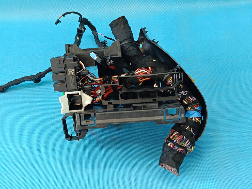 CUPRA FORMENTOR 2.0 TSI 140KW 4x4 2024 R FUSE BOX 5WA941395