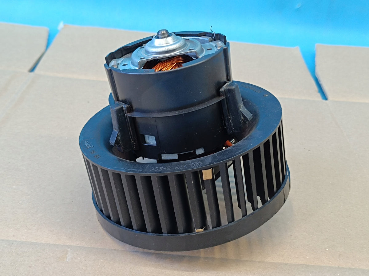 CUPRA FORMENTOR 2.0TSI 4x4 2024R BLOWER HEATER FAN 5WB819021A