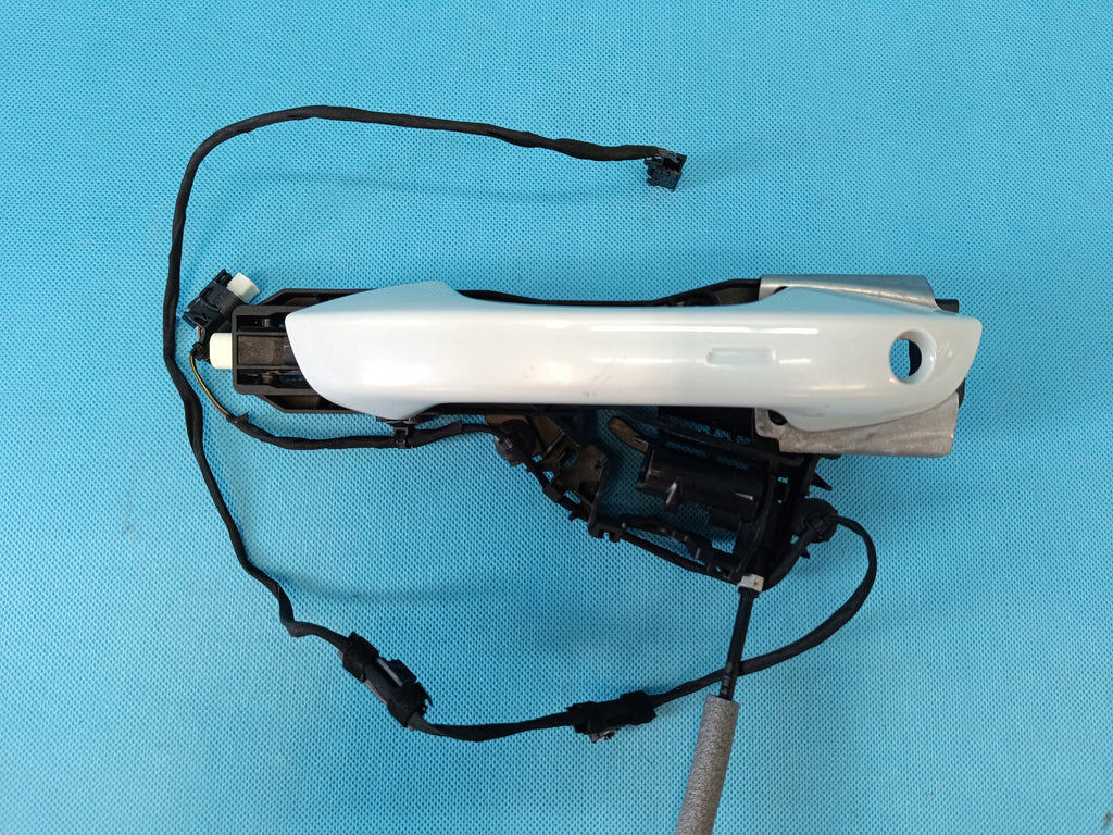 CUPRA FORMENTOR 2024 R DOOR HANDLE LEFT FRONT KESSY 5FB837205 5H1837885E