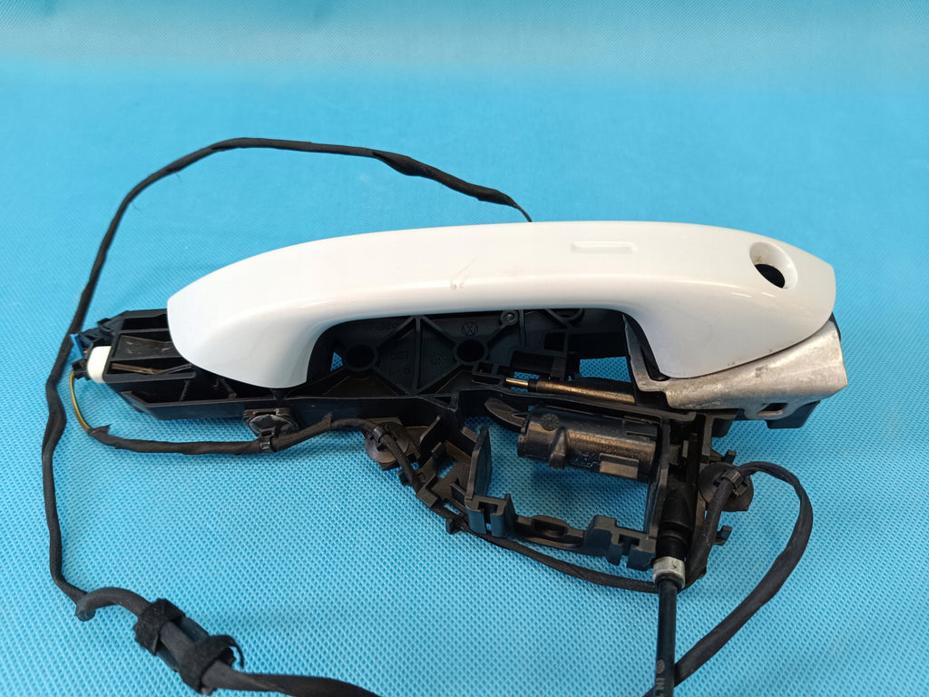 CUPRA FORMENTOR 2024 R DOOR HANDLE LEFT FRONT KESSY 5FB837205 5H1837885E