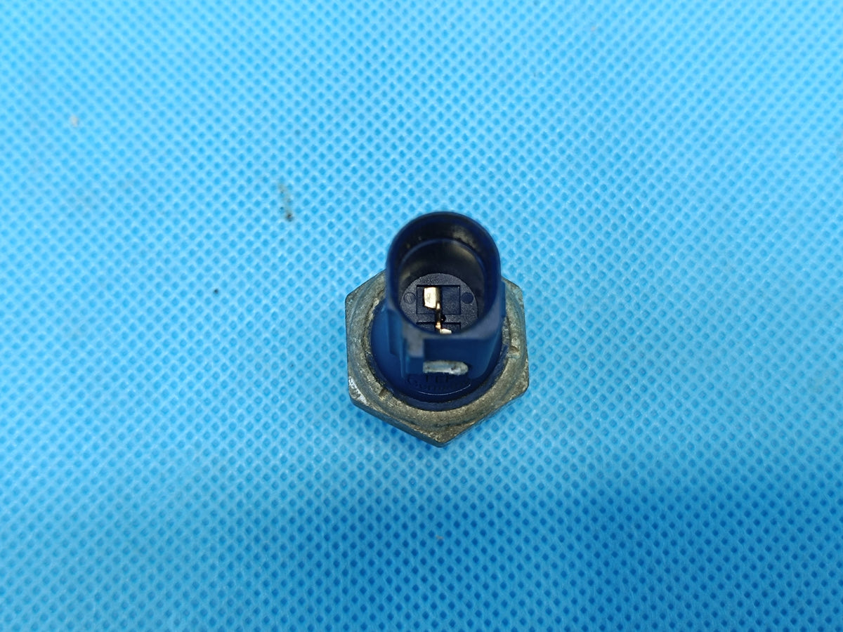 CUPRA LEON AVANT 2.0 TFSI 140KW 2024 R OIL PRESSURE SENSOR 06K919081