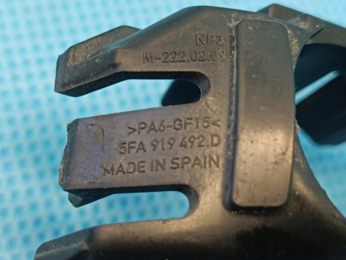 CUPRA LEON AVANT 2.0 TFSI 140KW 2024R WASHING SENSOR HOLDER 5FA919492D