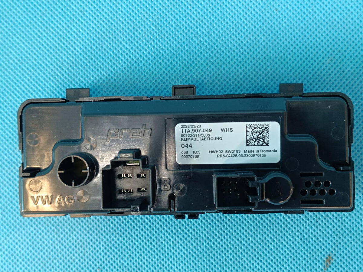 CUPRA LEON COMBI 2,0 TFSI 2023 R TUNNEL AIR CONDITIONING PANEL REAR 11A907049