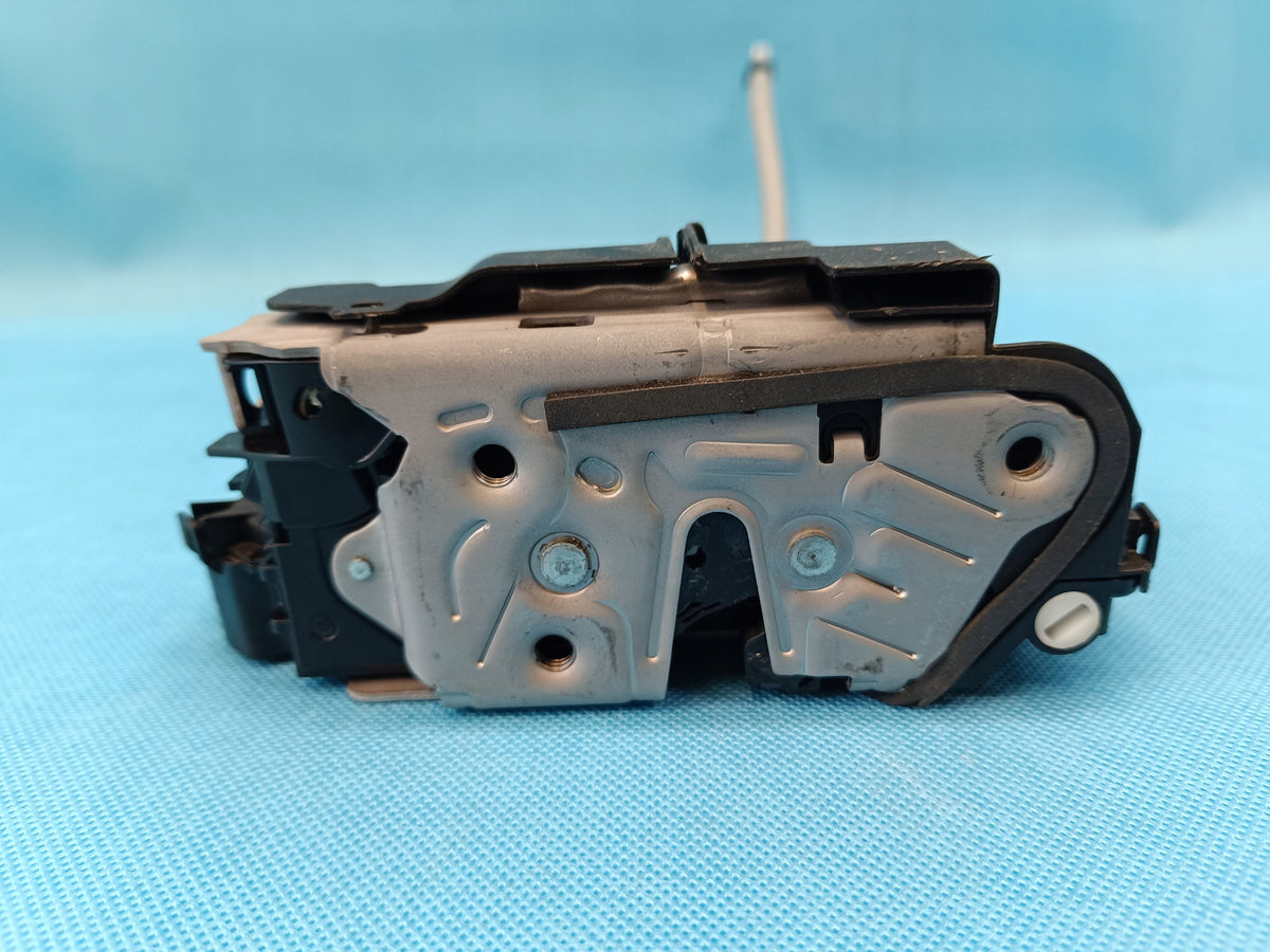 CUPRA LEON COMBI 2,0 TFSI 221KW 2023 R DOOR LOCK LEFT REAR 5TA839015P