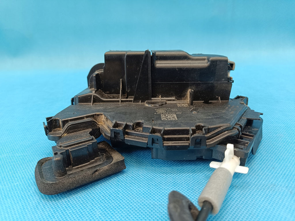 CUPRA LEON COMBI 2,0 TFSI 221KW 2023 R DOOR LOCK LEFT REAR 5TA839015P
